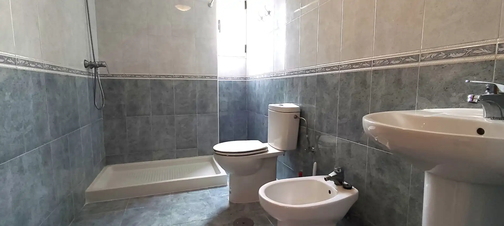 Bathroom of Flat for sale in Alicante / Alacant  with Balcony and Community pool