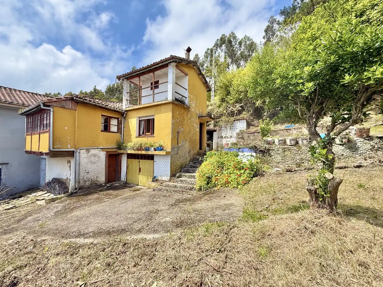 Exterior view of Houses for sale in Pravia  with Private garden, Terrace and Storage room