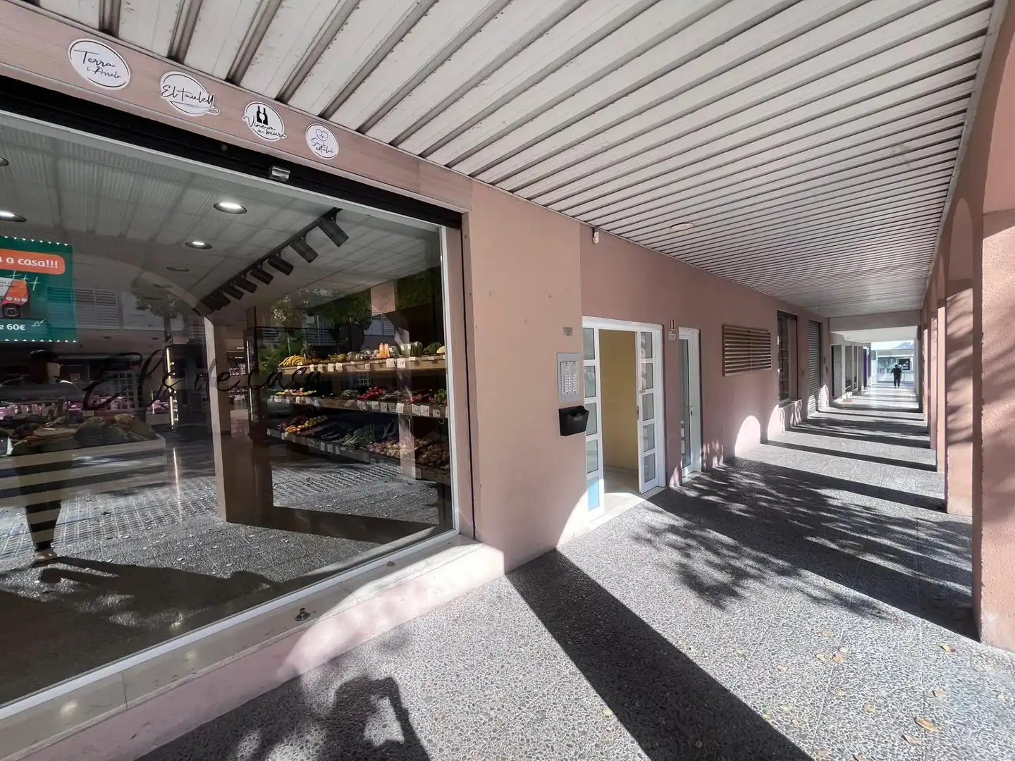Wohnung zum Verkauf in Vilanova i la Geltrú mit Parkett und Balkon