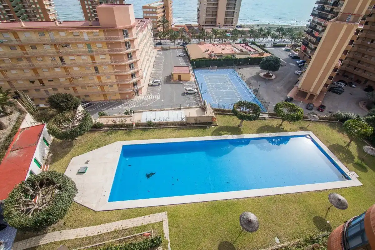 Swimming pool of Flat for rent in Elche / Elx  with Air Conditioner, Heating and Parquet flooring