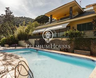 Exterior view of House or chalet for sale in Badalona  with Air Conditioner, Heating and Private garden