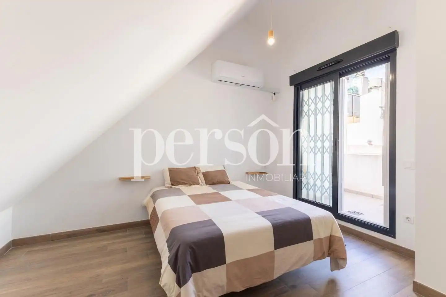 Bedroom of Attic for rent in Valencia  with Air Conditioner, Heating and Terrace