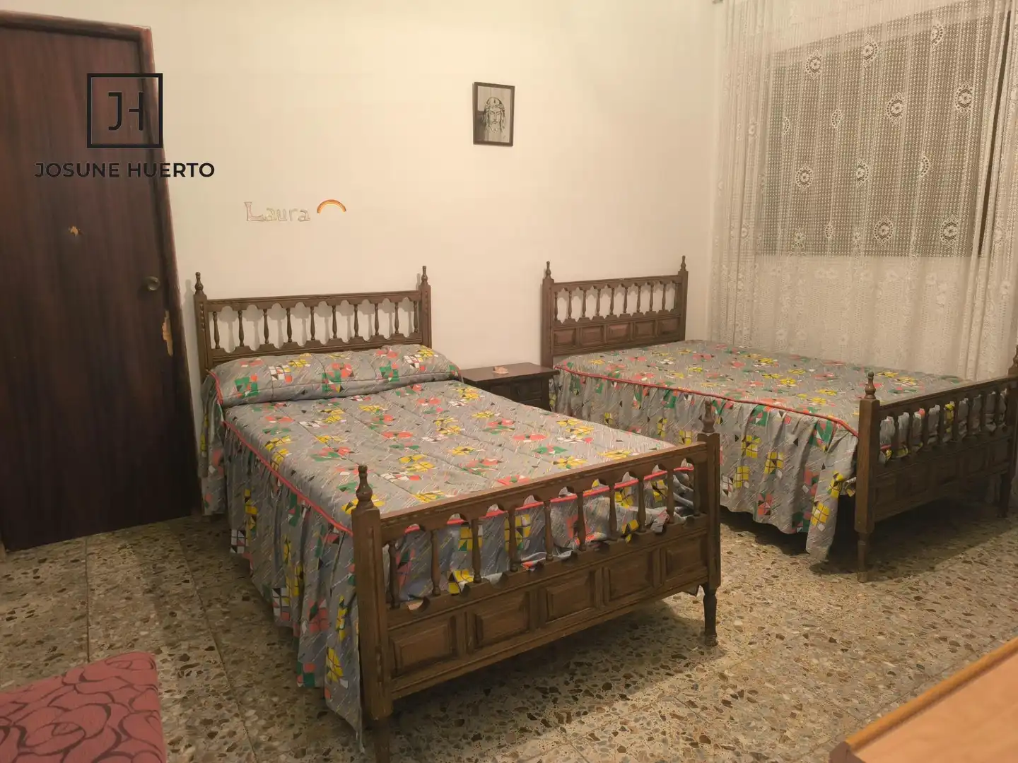 Dormitori de Finca rústica en venda en Esparragosa de la Serena amb Moblat
