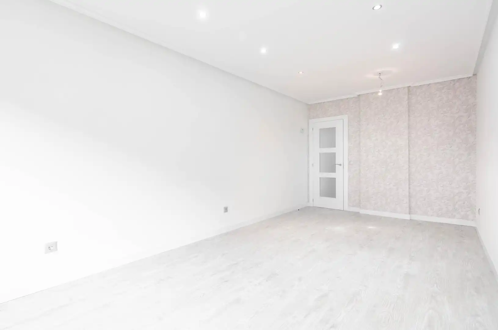 Flat for sale in Lugar LAGO,EL, 12, Zona Rural