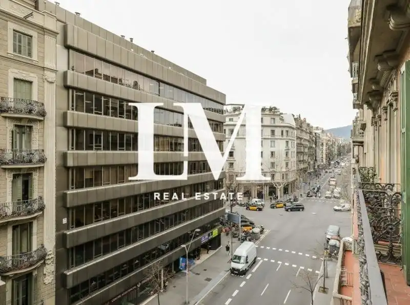 Vista exterior de Apartament en venda en Barcelona amb Aire condicionat, Terrassa i Balcó