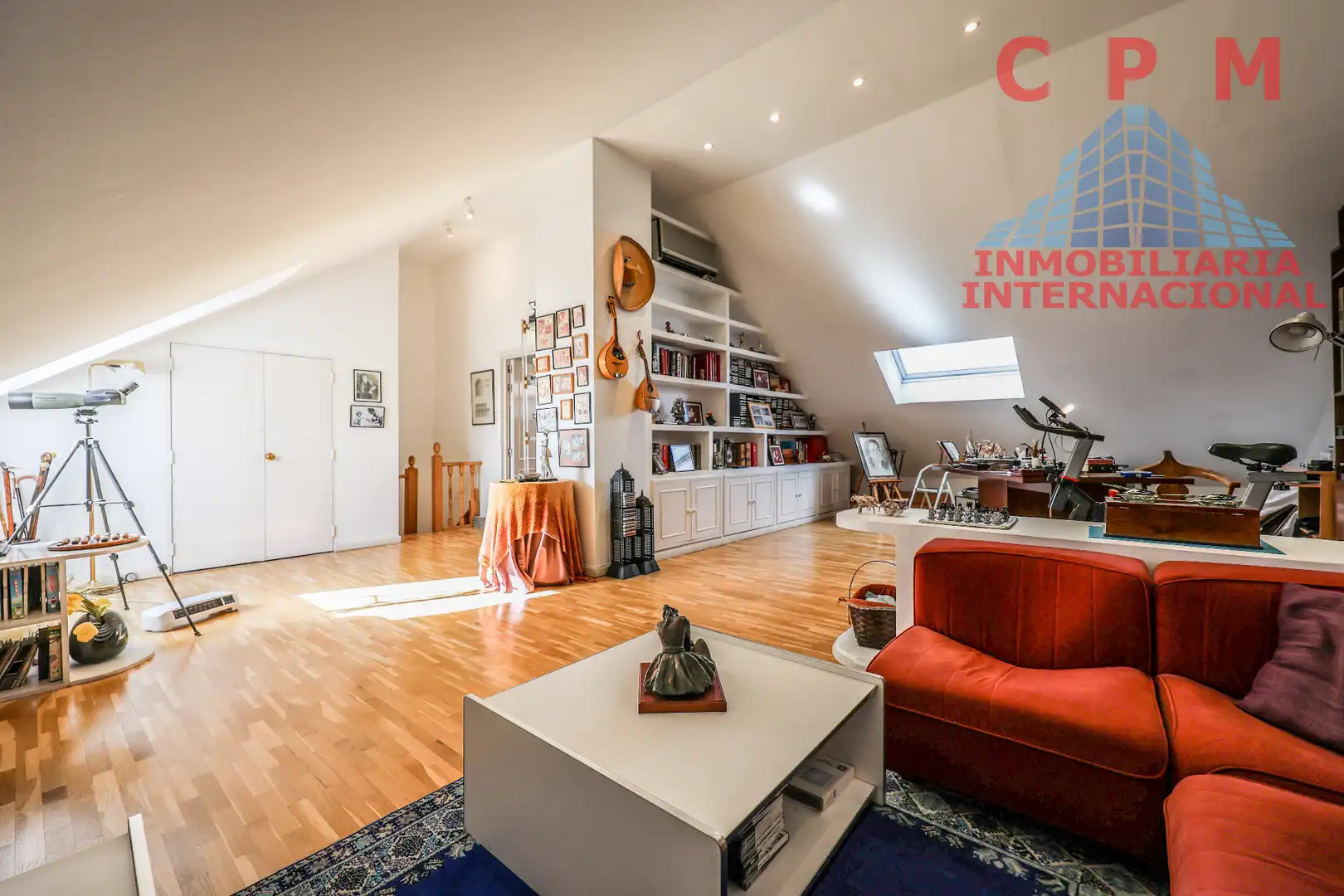 Sala de estar de Casa o chalet en venta en Madrid con Aire acondicionado, Calefacción y Parquet