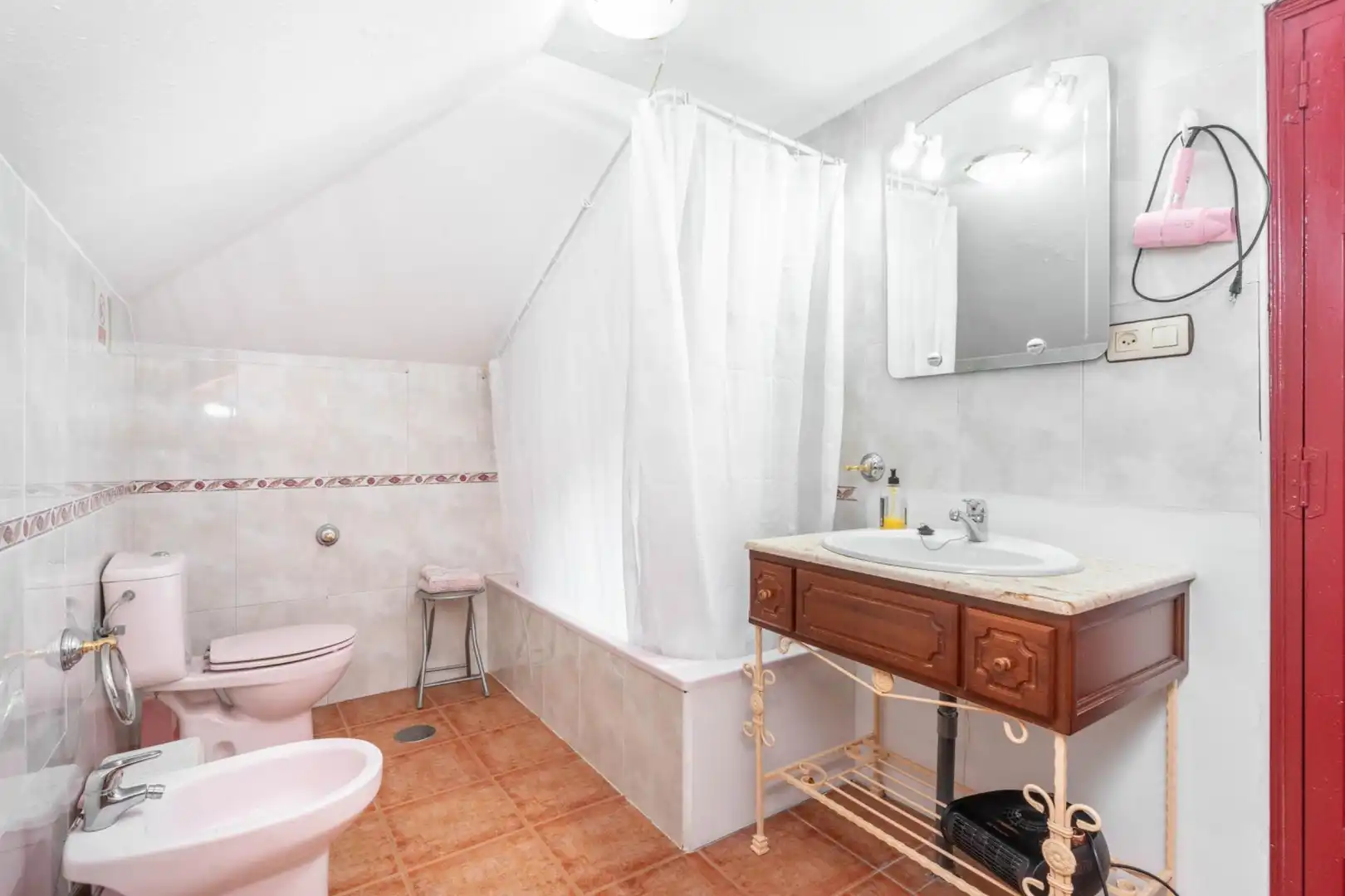 Baño de Casa o chalet en venta en Cudillero con Calefacción, Jardín privado y Terraza