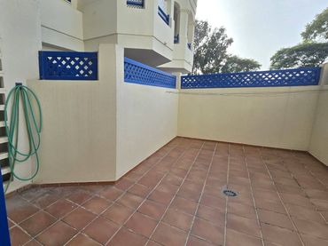 Baixos amb piscina en venda a Urbanizacion La Noria