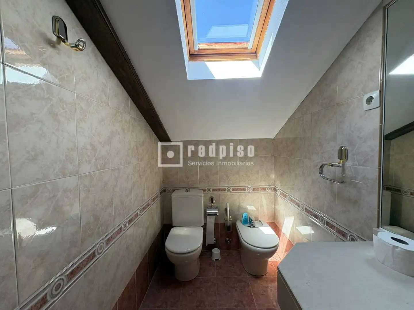 Bathroom of Houses for sale in Tres Cantos  with Air Conditioner, Heating and Parquet flooring
