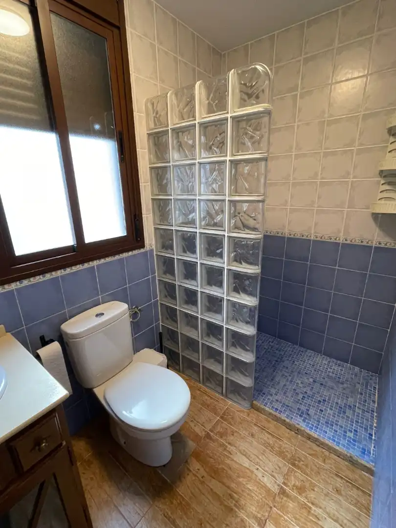 Baño de Apartamento en venta en El Bosque con Aire acondicionado