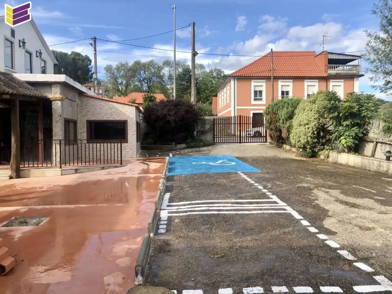 Aparcament de Local en venda en Tui amb Aire condicionat i Alarma