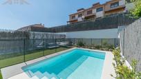 Swimming pool of Single-family semi-detached for sale in Arroyomolinos (Madrid)  with Air Conditioner, Terrace and Swimming Pool