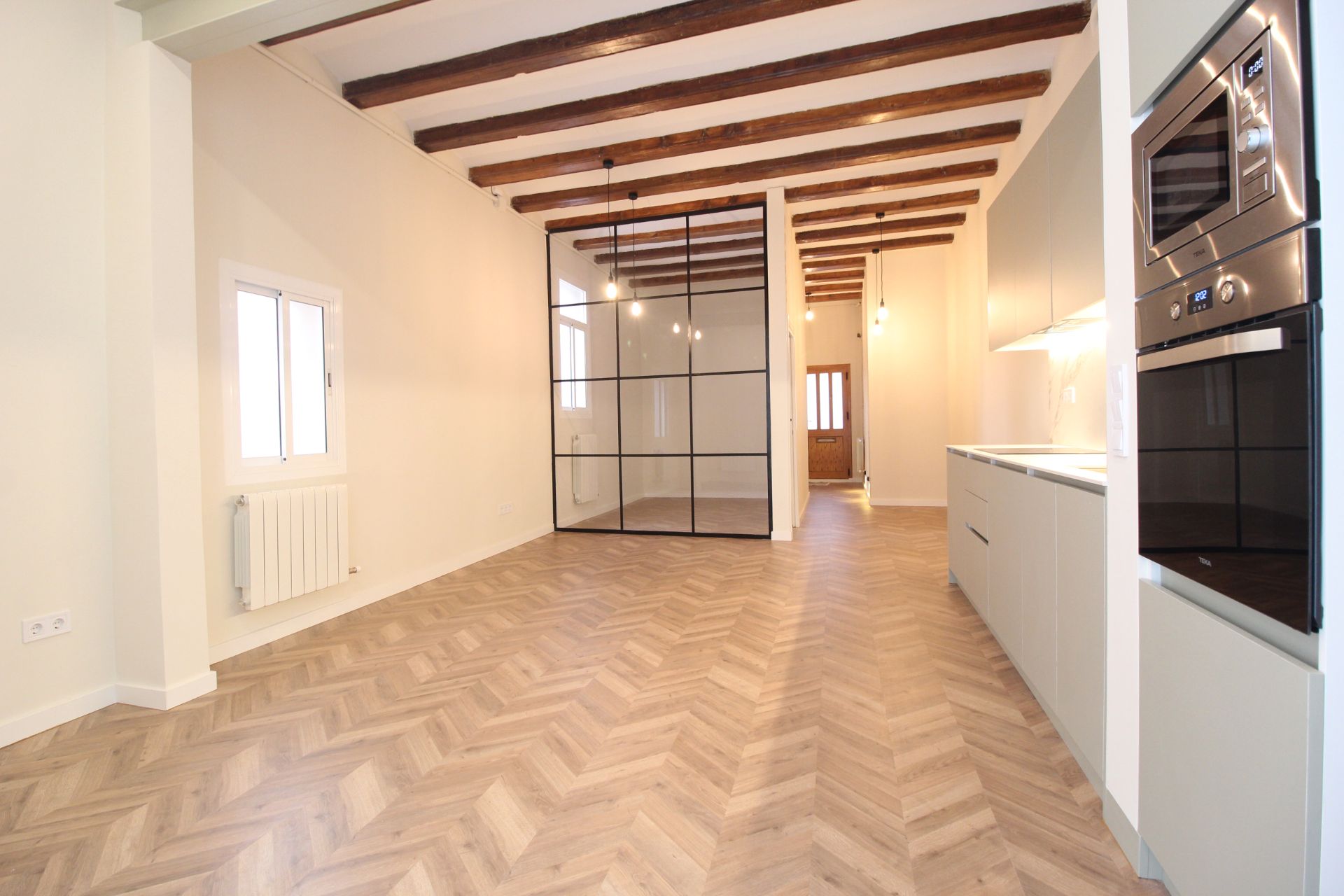 Planta baja to rent in  Barcelona Capital  with Heating, Oven and Microwave