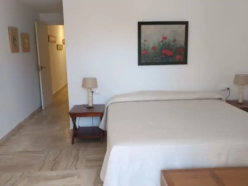 Dormitori de Apartament de lloguer en Sotogrande amb Aire condicionat i Terrassa