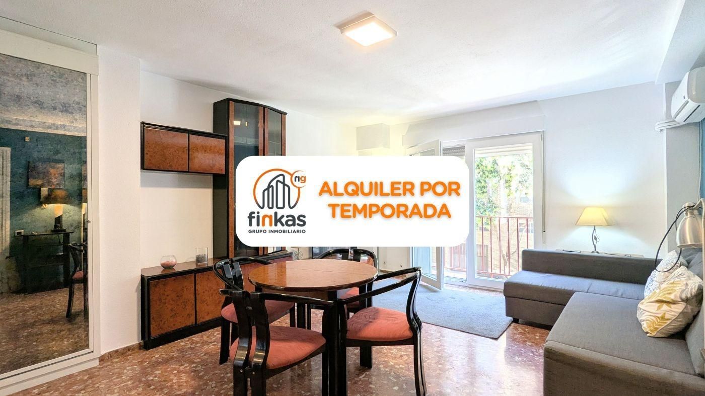 Exterior view of Flat to rent in  Valencia Capital  with Air Conditioner and Balcony