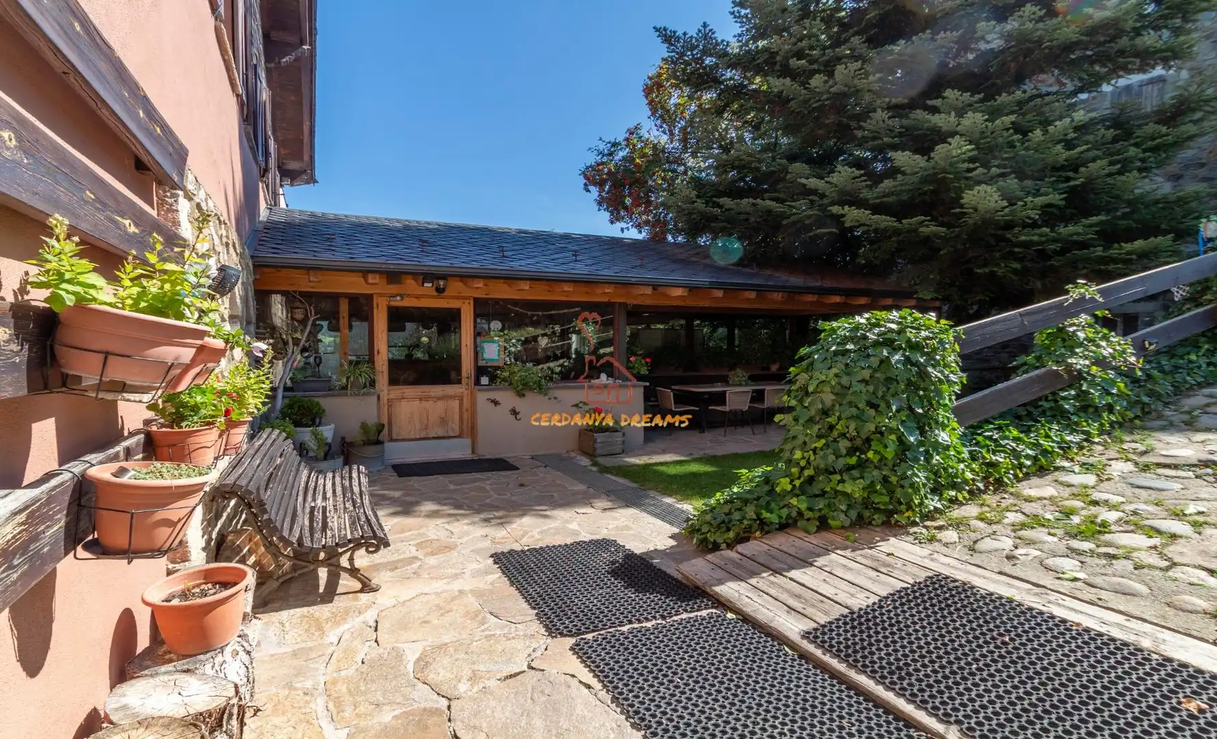 Jardín de Edificio en venta en Alp