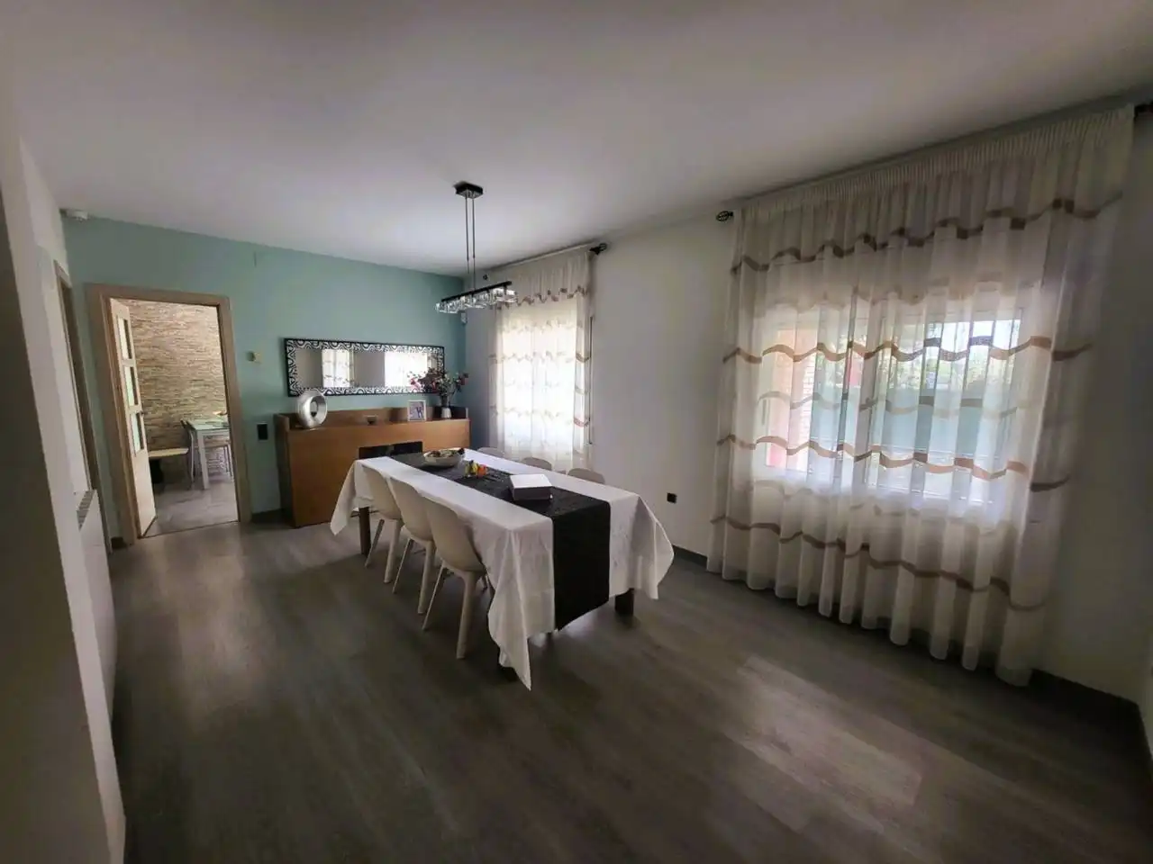 Menjador de Casa o xalet en venda en Viladecavalls amb Aire condicionat, Calefacció i Jardí privat