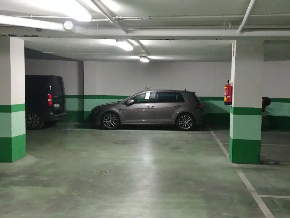 Parking of Garage for rent in Jaén