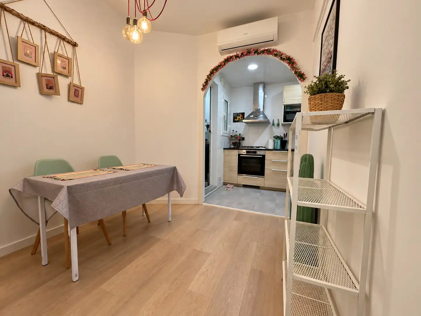 Piso con ascensor en venta en Carrer de Viladomat, imagen 6