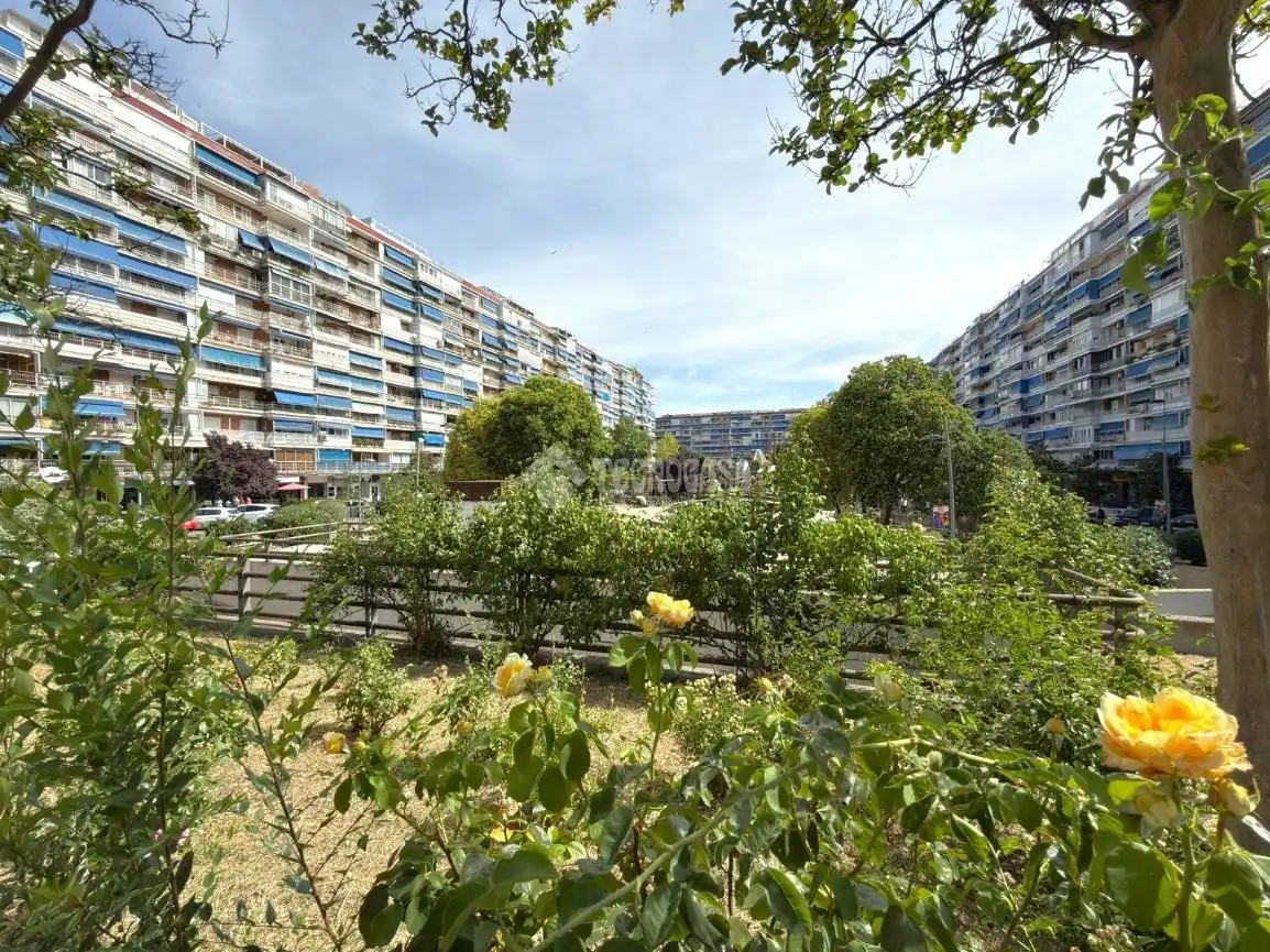 Vista exterior de Pis en venda en Alcorcón amb Calefacció i Terrassa