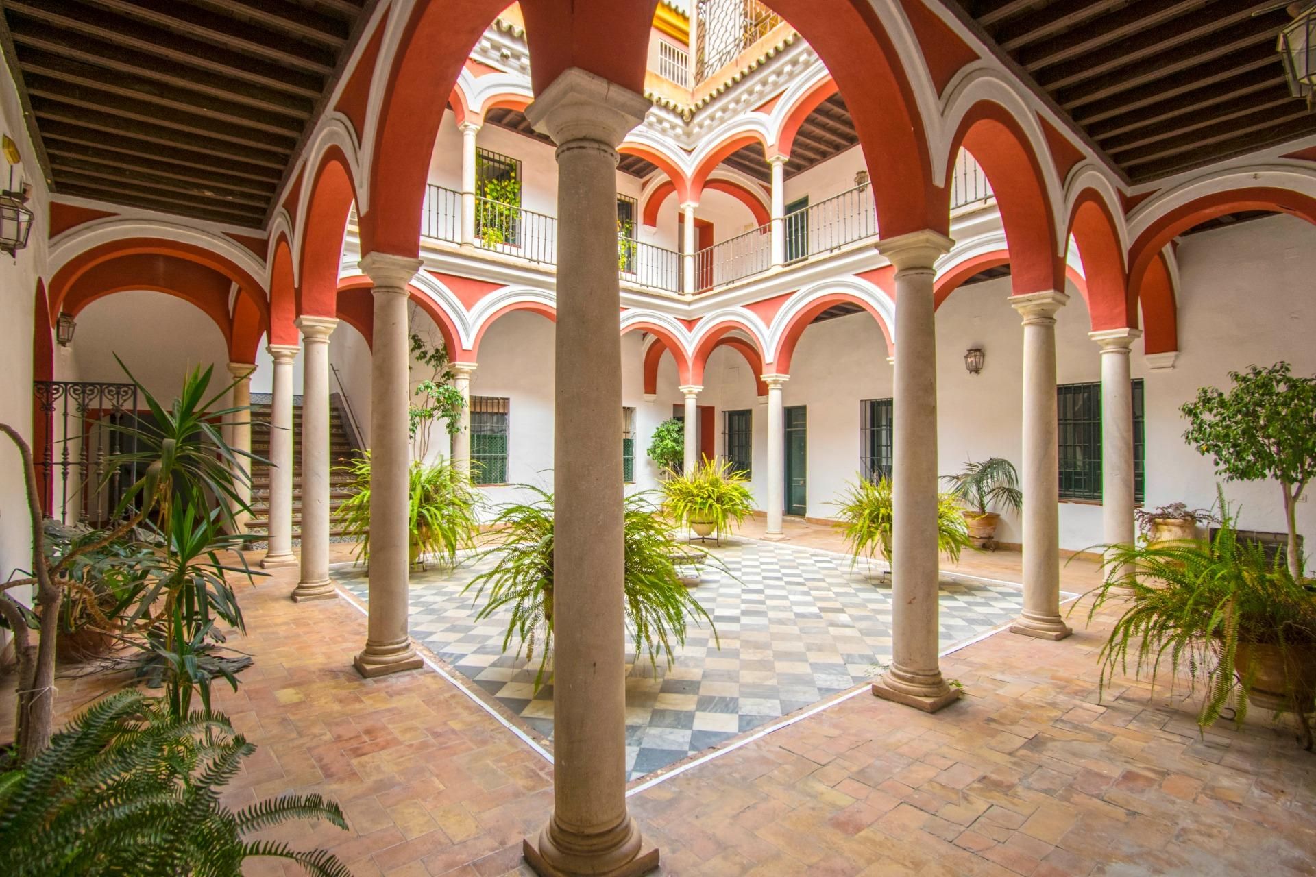 Duplex for sale in  Sevilla Capital  with Air Conditioner, Parquet flooring and Furnished