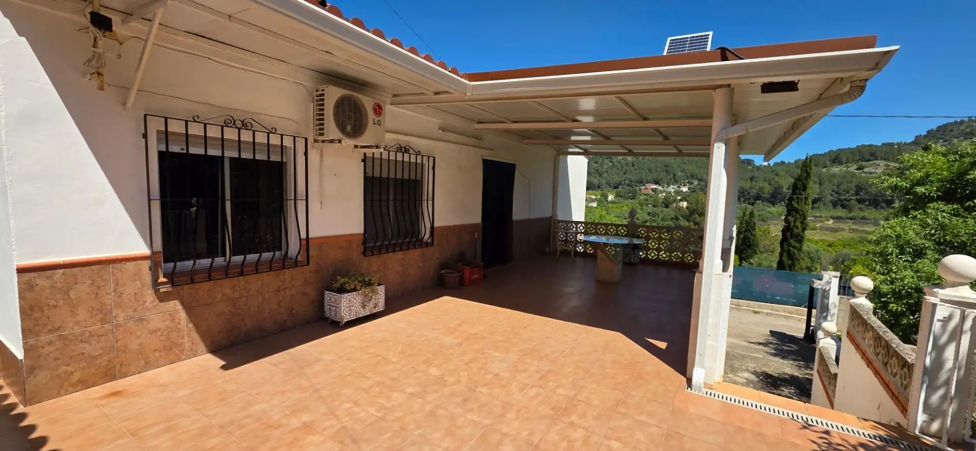 Terrassa de Casa o xalet en venda en Alzira amb Aire condicionat, Jardí privat i Traster