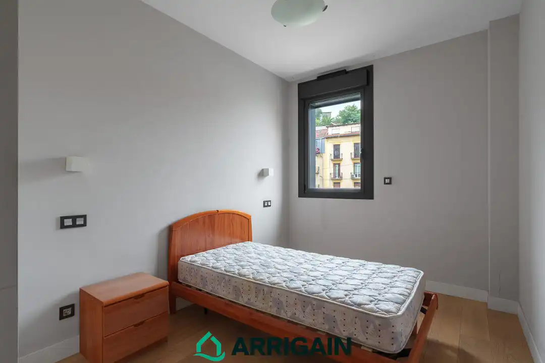 Habitación de Piso en venta en Donostia - San Sebastián  con Calefacción, Terraza y Trastero
