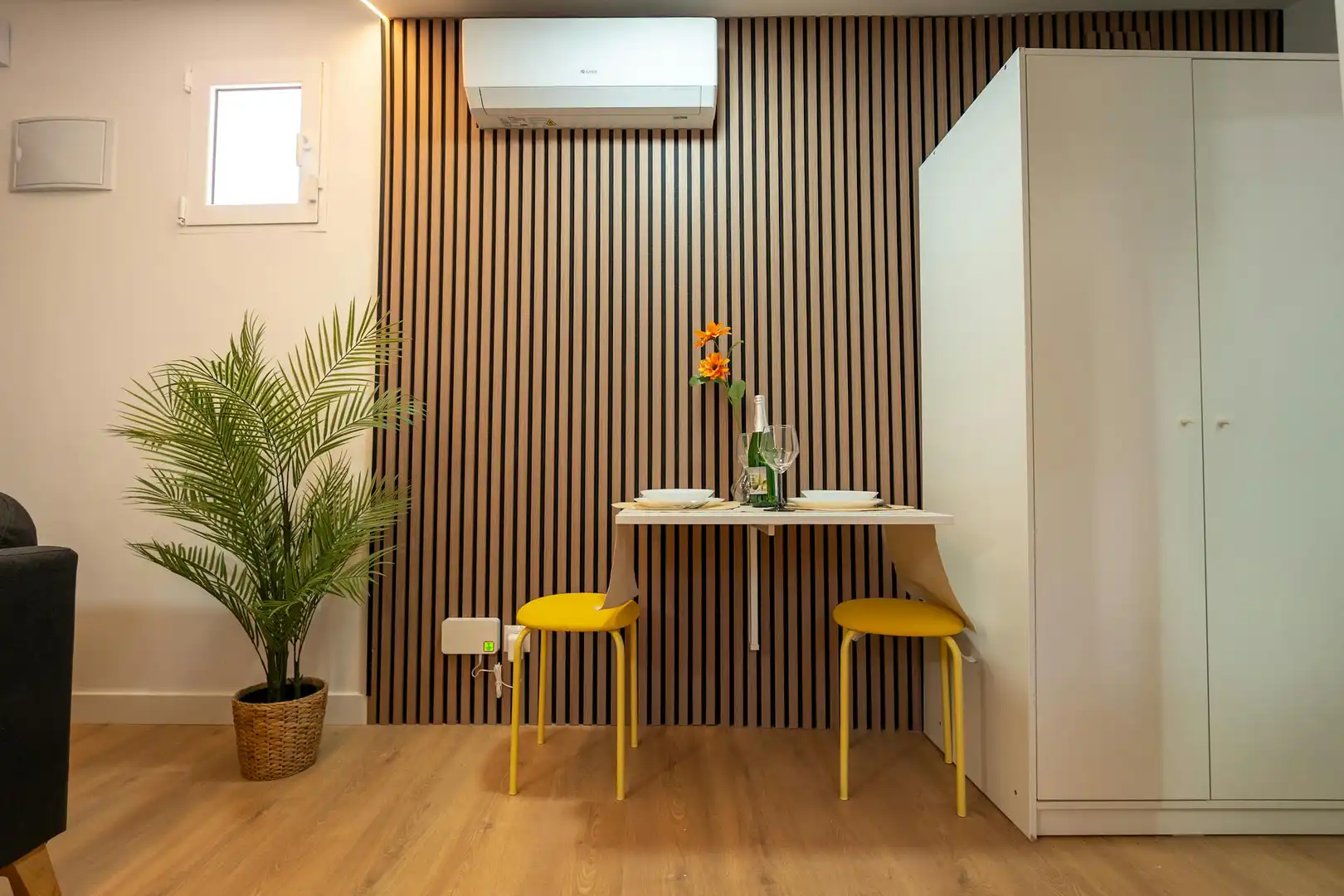 Comedor de Piso de alquiler en Madrid con Aire acondicionado, Calefacción y Jardín privado