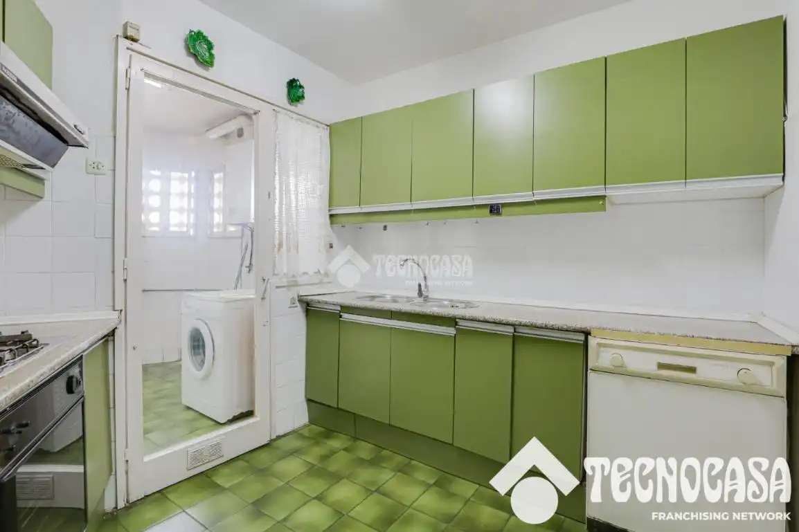 Cocina de Piso en venta en Sant Boi de Llobregat con Balcón