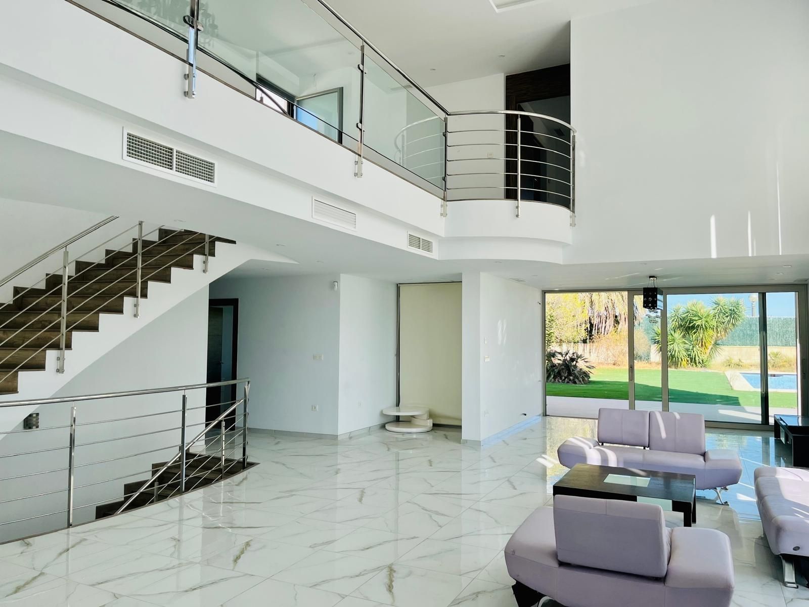 Casa o xalet en venda en Elche / Elx amb Aire condicionat, Jardí privat i Terrassa