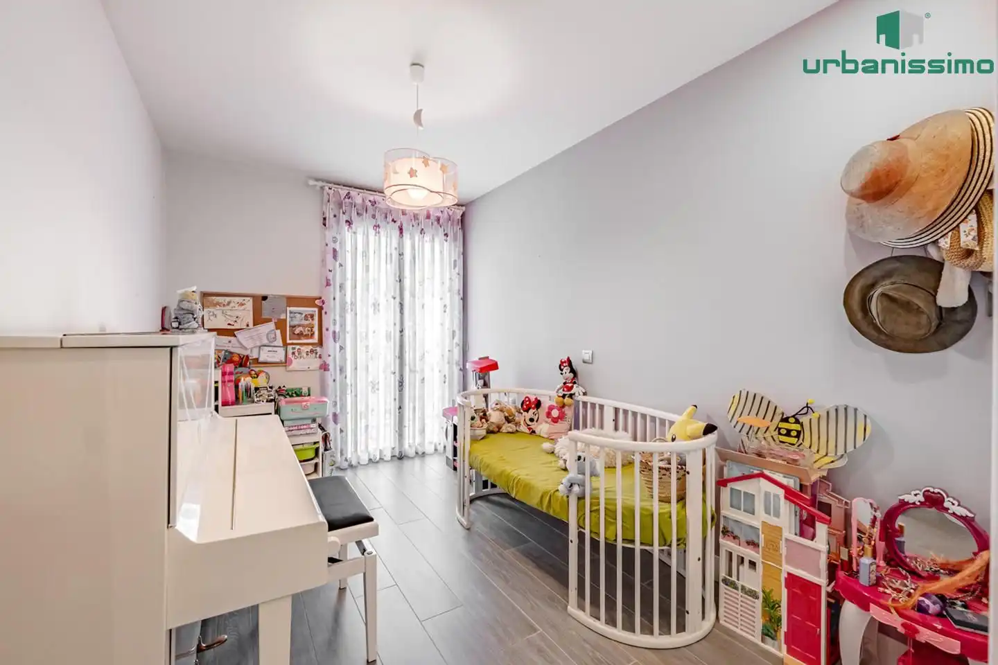 Bedroom of Flat for sale in Madrid  with Air Conditioner, Terrace and Storage room