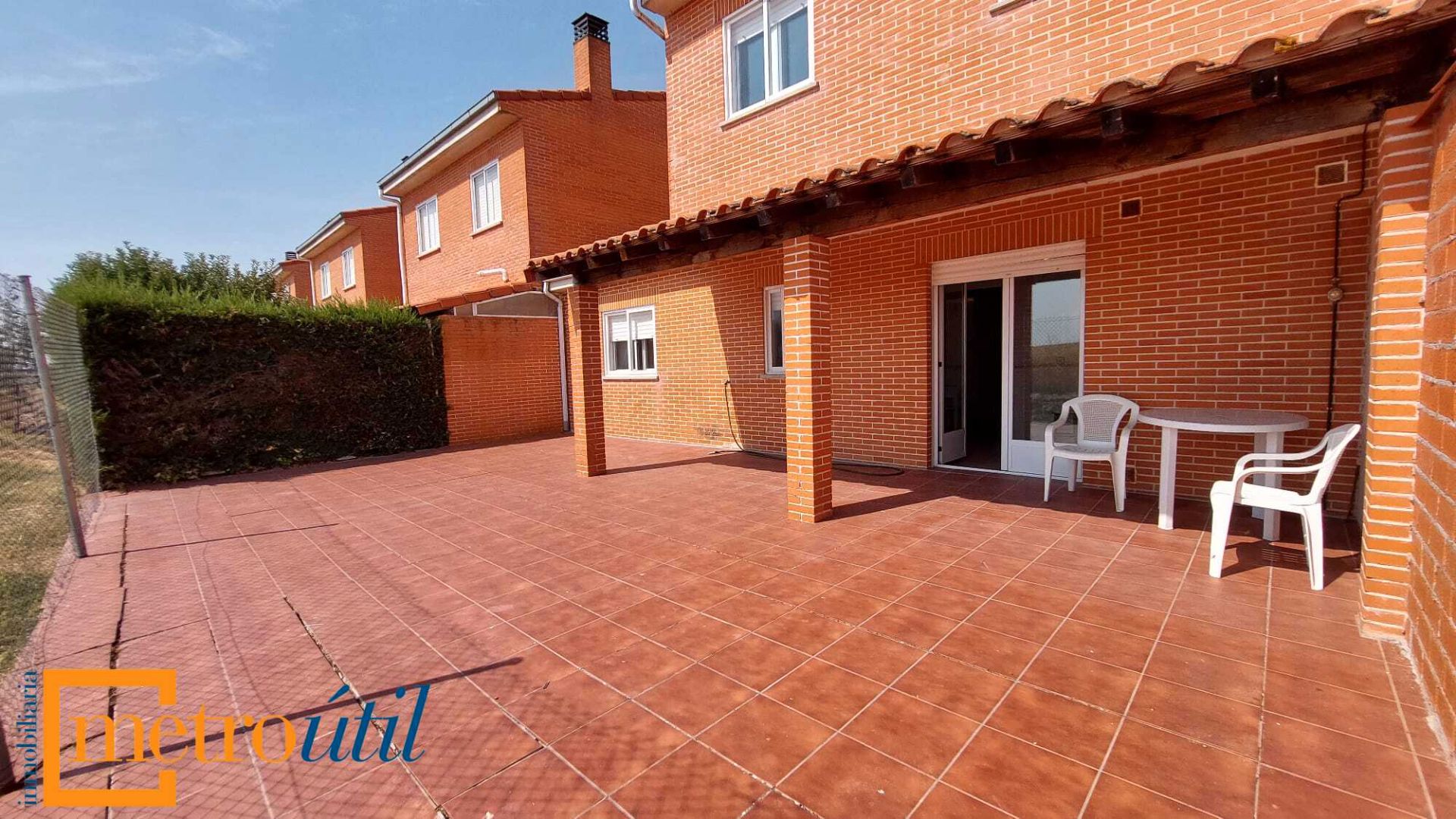 Terrassa de Casa adosada en venda en La Vellés  amb Calefacció, Jardí privat i Terrassa