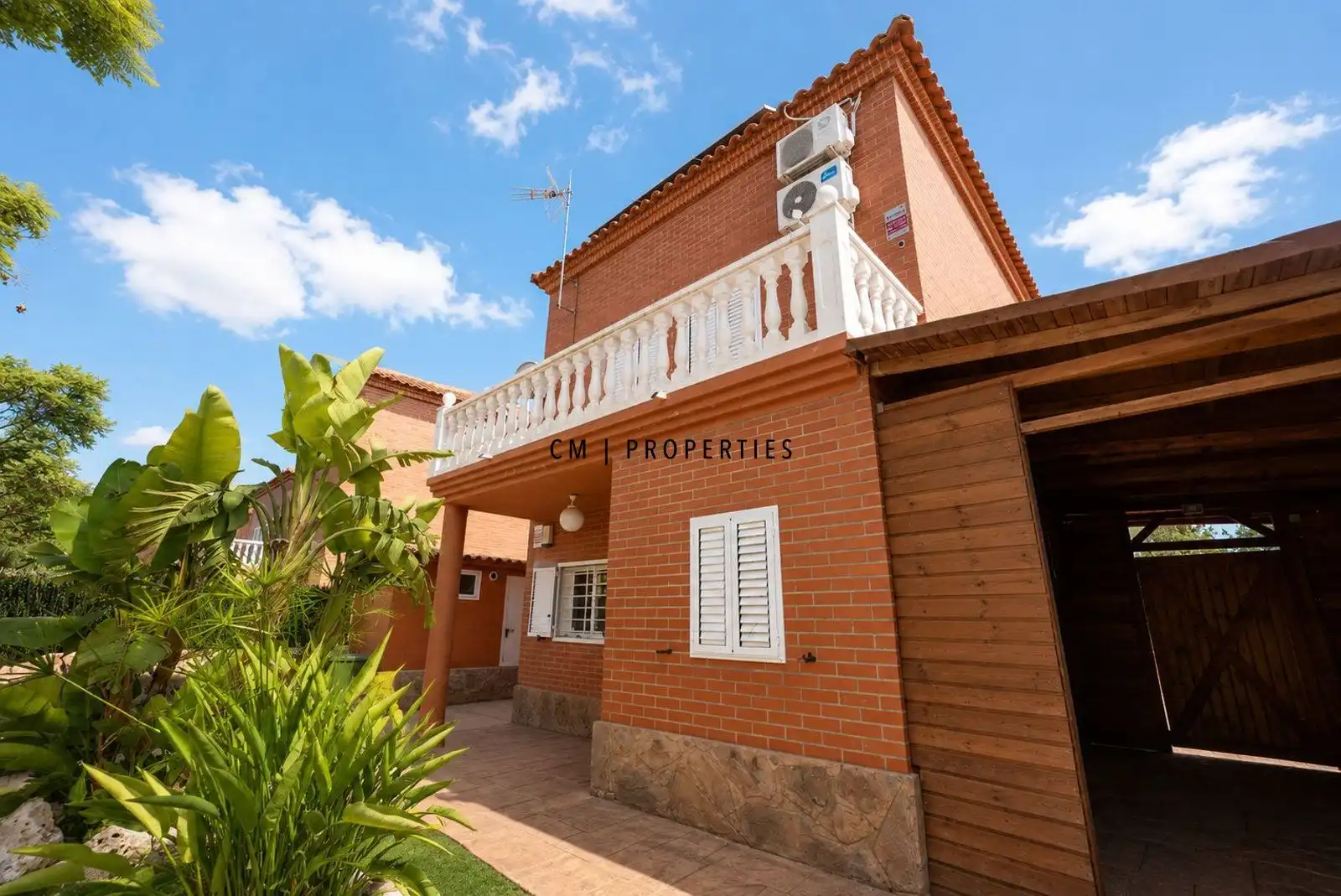 Exterior view of Houses for sale in Moncada  with Air Conditioner, Heating and Terrace