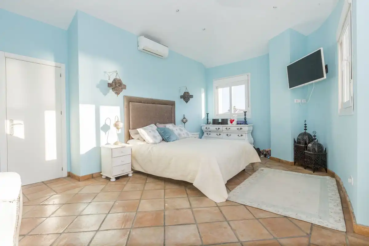 Casa amb piscina en venda a El Faro de Calaburra - Chaparral, imagen 26