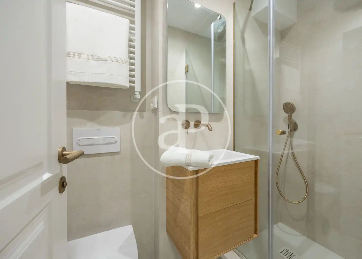 Baño de Piso en venta en Madrid con Aire acondicionado, Calefacción y Trastero