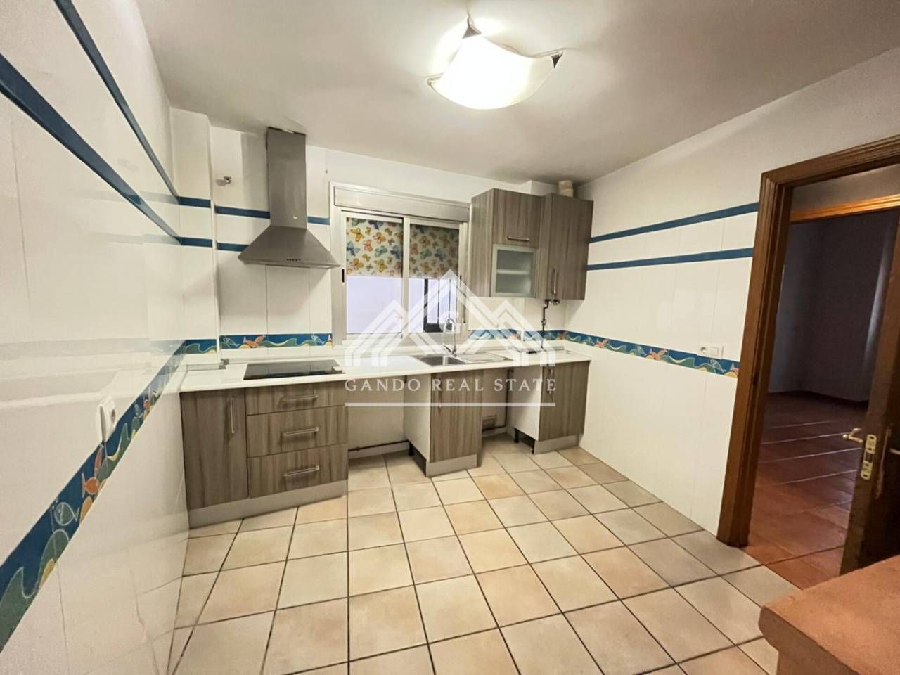 Kitchen of Duplex for sale in Dos Hermanas  with Air Conditioner and Terrace