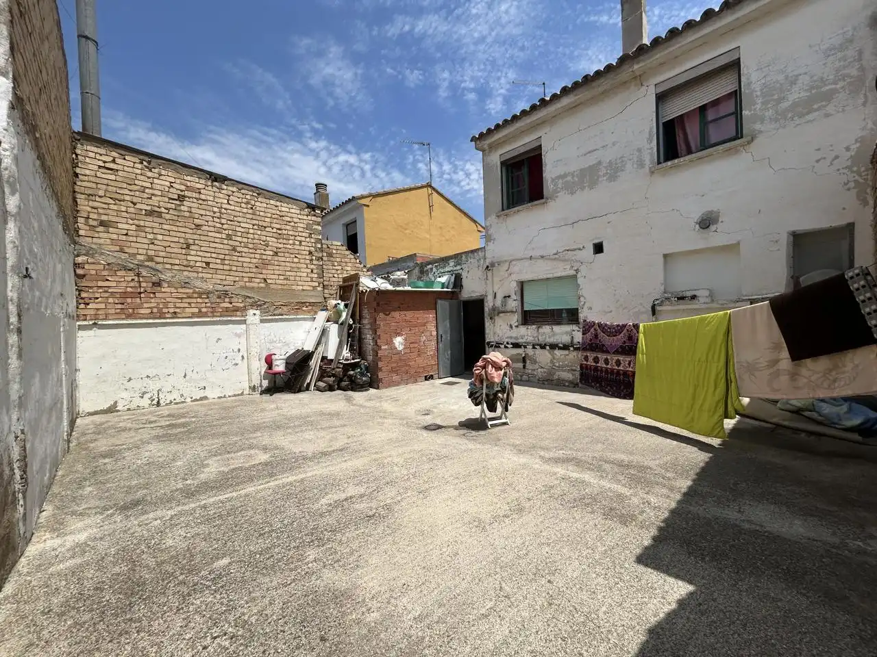 Exterior view of Houses for sale in Valtierra  with Community pool