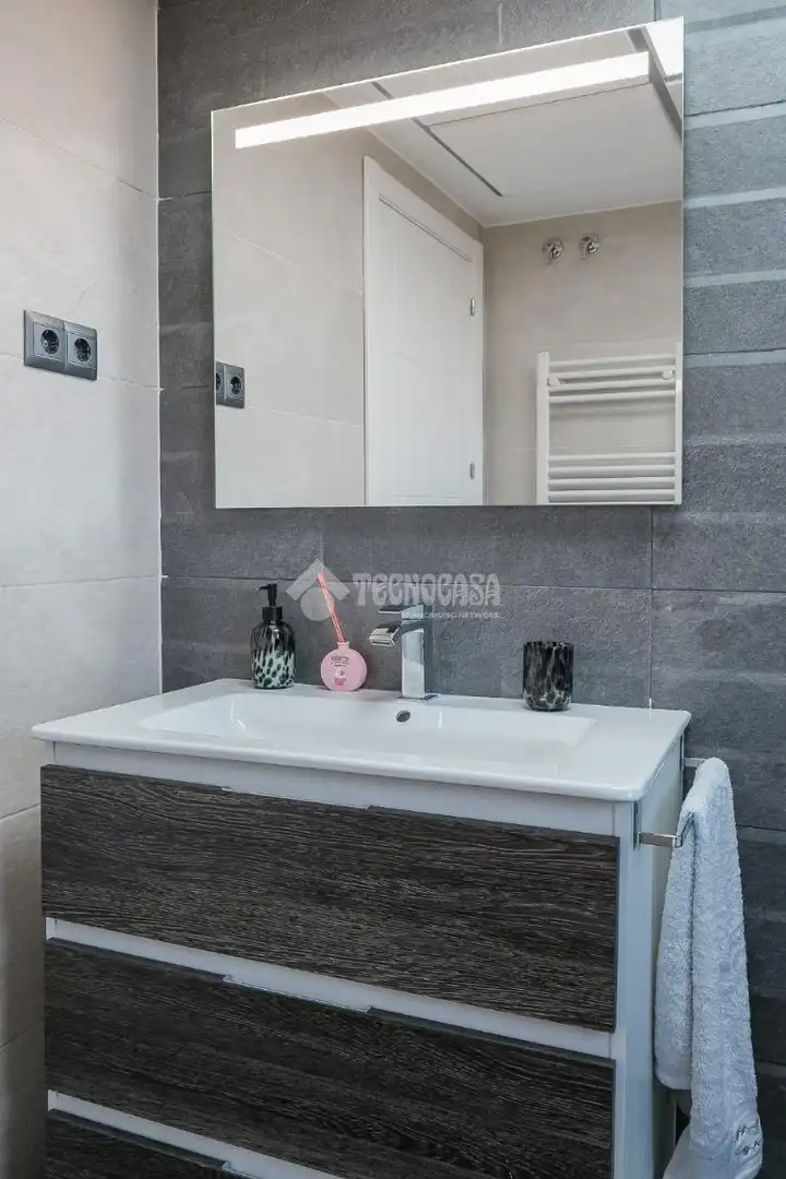 Bathroom of Detached homes for sale in Arroyomolinos (Madrid)  with Air Conditioner, Heating and Private garden