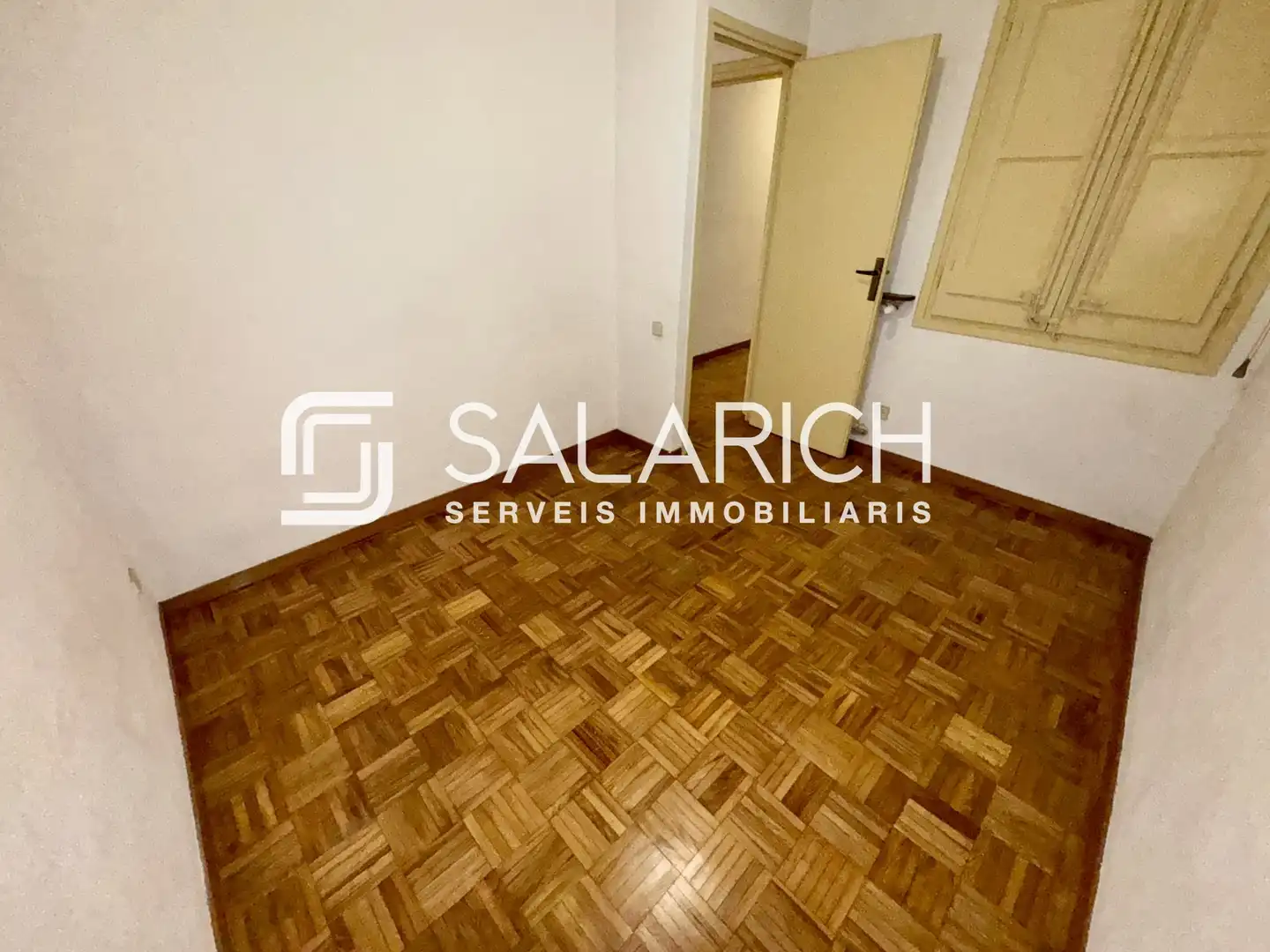 Flat for sale in Barcelona  with Heating