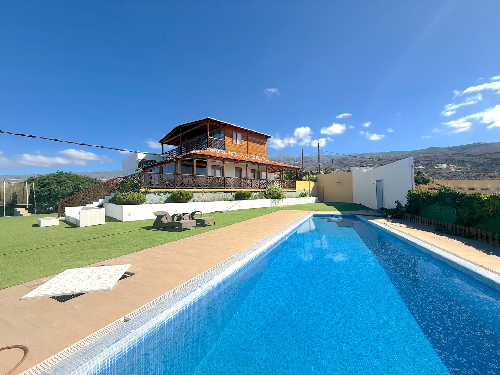 Exterior view of House or chalet for sale in Adeje  with Air Conditioner, Private garden and Terrace