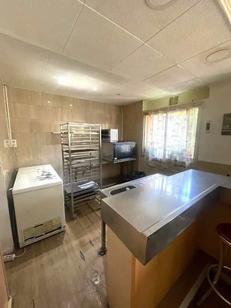 Local comercial en venda a Carrer de la Muga, imagen 18