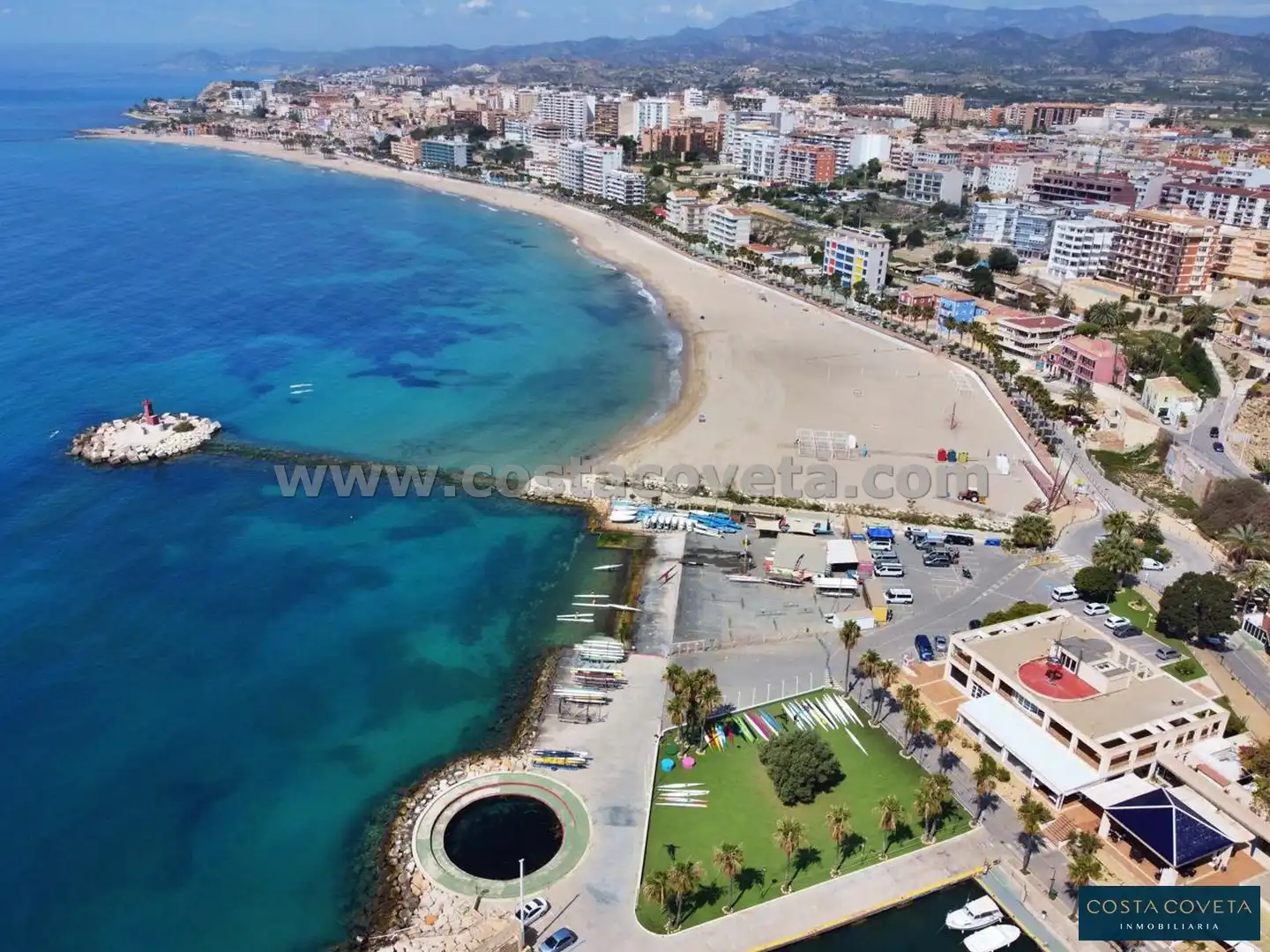 Vista exterior de Apartament en venda en Villajoyosa / La Vila Joiosa amb Terrassa i Balcó