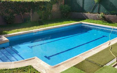 Swimming pool of Flat for sale in  Madrid Capital  with Air Conditioner, Terrace and Balcony