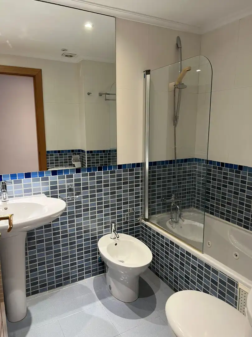 Baño de Piso en venta en Santander con Calefacción y Trastero