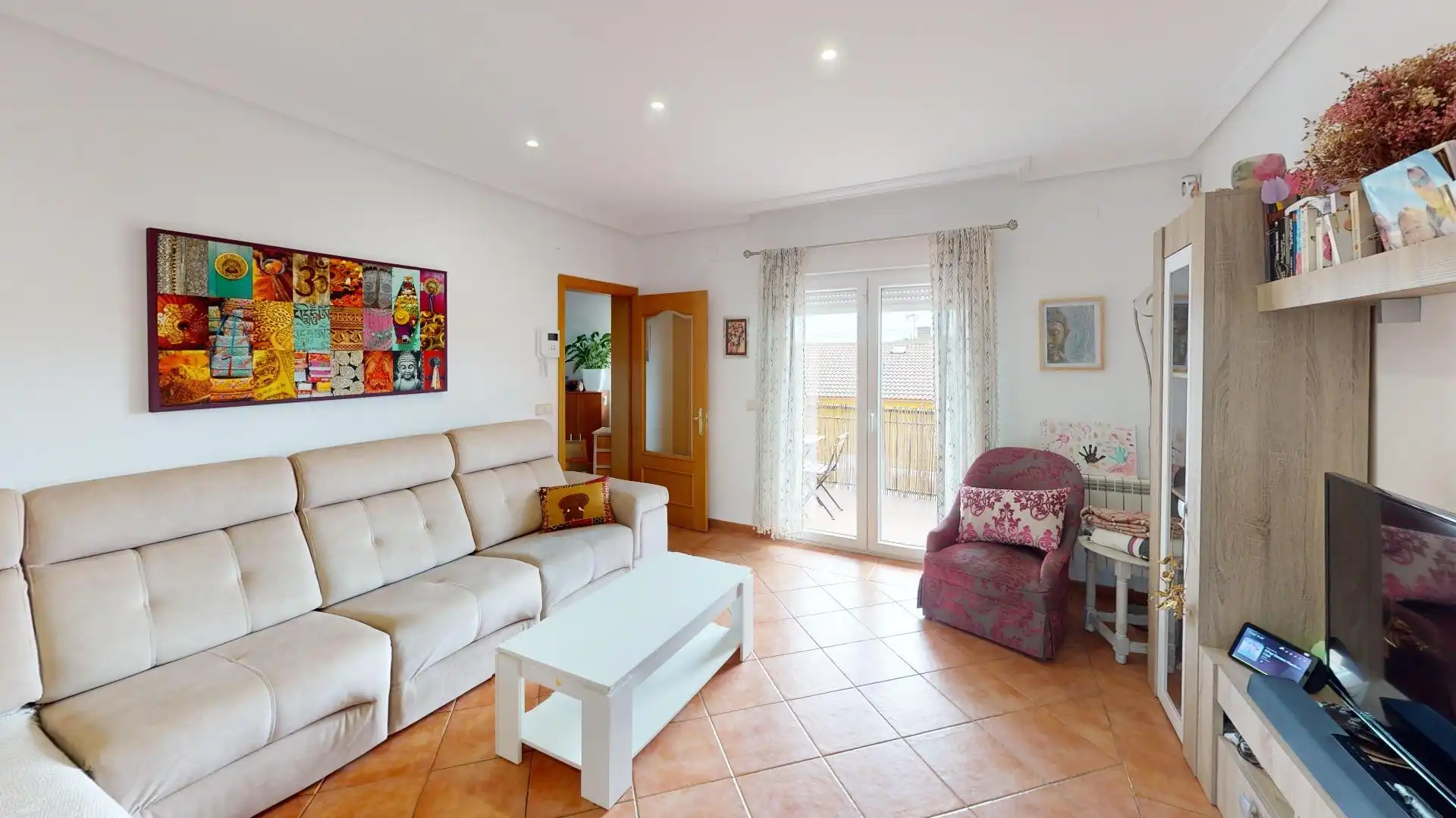 Sala de estar de Casa o chalet en venta en El Molar (Madrid) con Aire acondicionado, Calefacción y Jardín privado