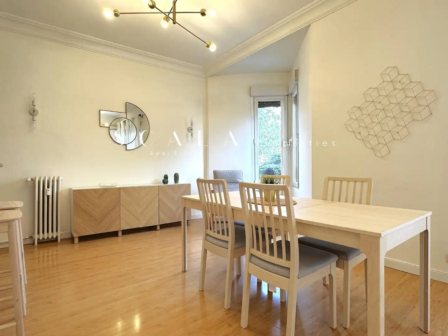 Wohnung zur Miete in Infanta Isabel, Jerónimos