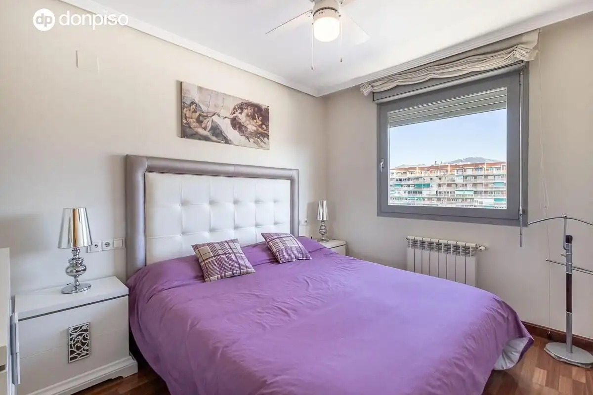 Bedroom of Flat for sale in Granada  with Air Conditioner and Heating