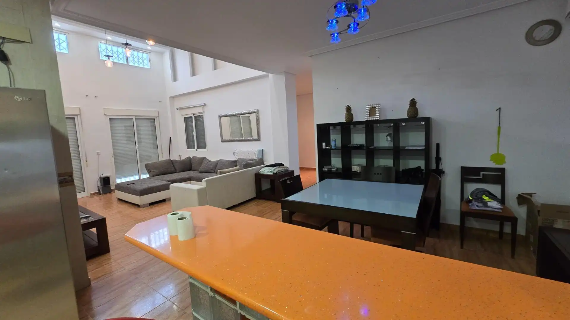 Sala d'estar de Casa o xalet en venda en Elche / Elx amb Aire condicionat, Terrassa i Traster