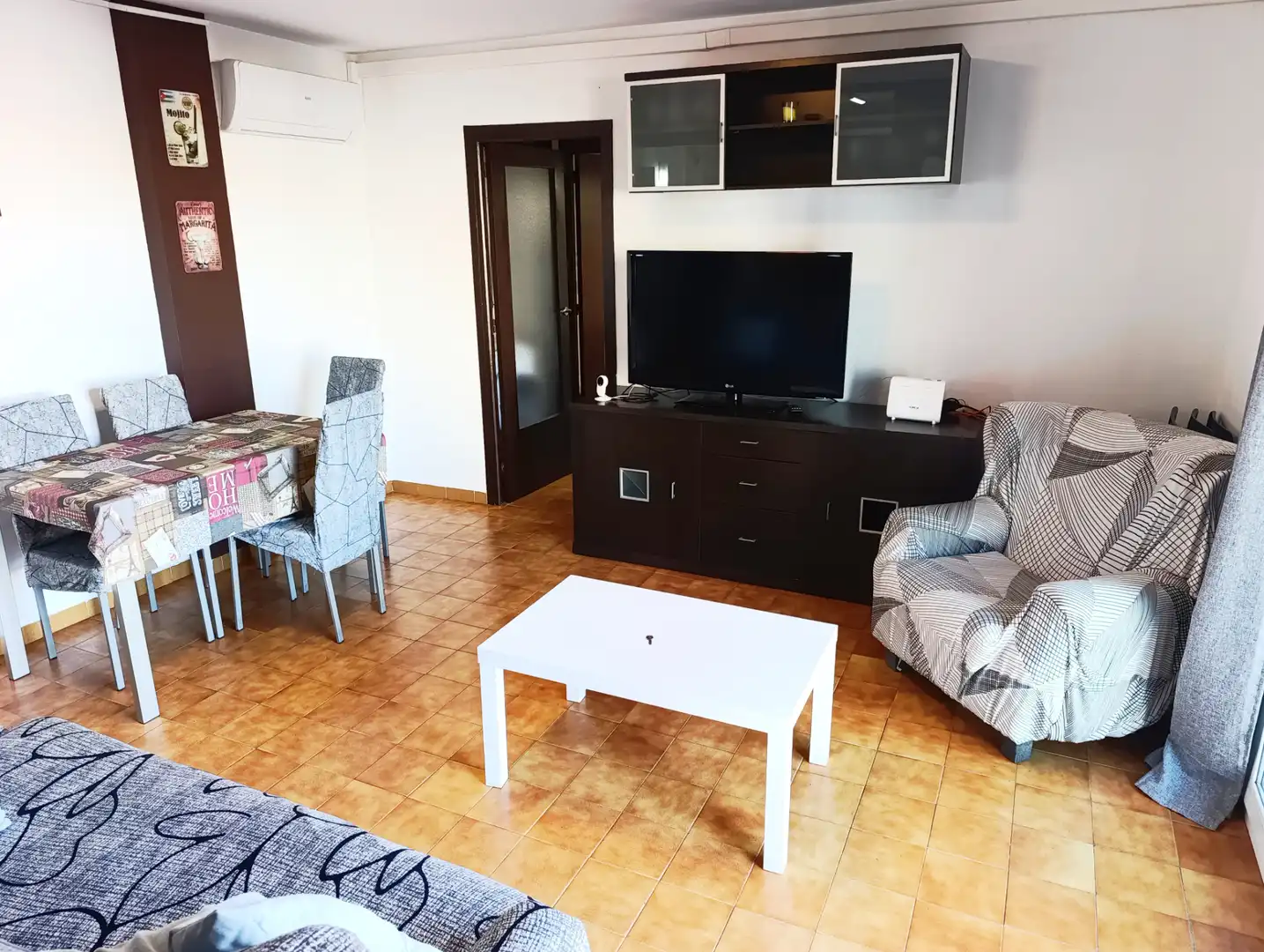 Sala d'estar de Pis en venda en Calella amb Aire condicionat, Calefacció i Traster