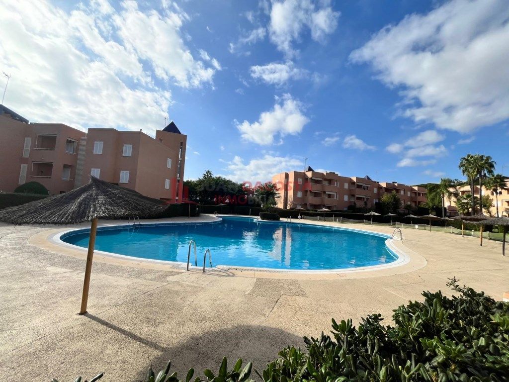 Swimming pool of Flat for sale in Islantilla